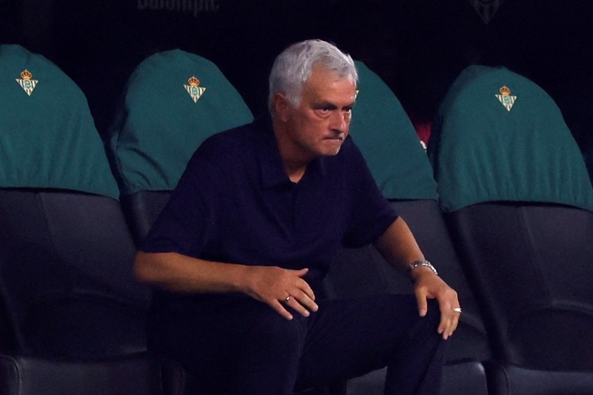 Mourinho cay đắng: 'Tôi không biết vì sao Real thua'