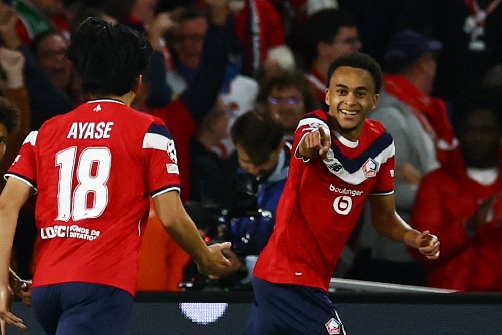 Em trai Mbappe hóa tội đồ