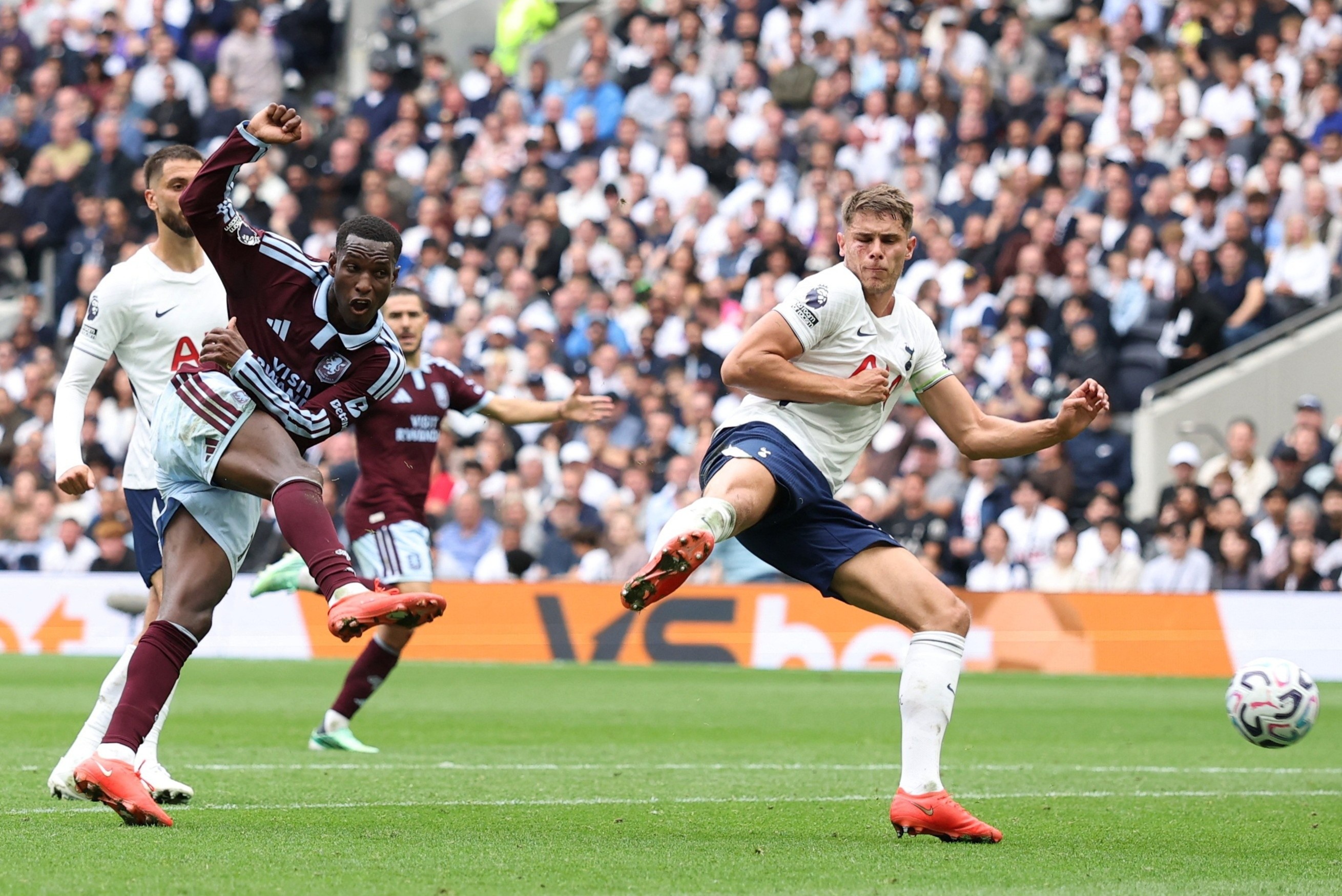 Highlights Tottenham 2-3 Aston Villa