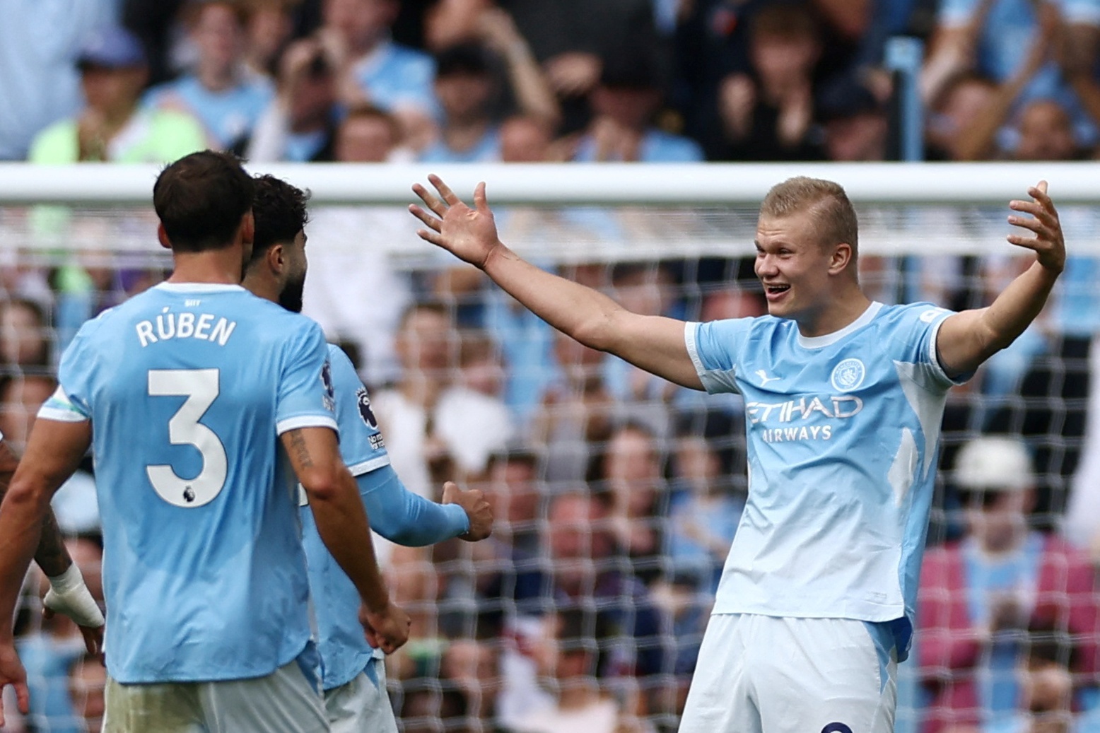 Man City thắng 5-3 nhưng để lộ vấn đề