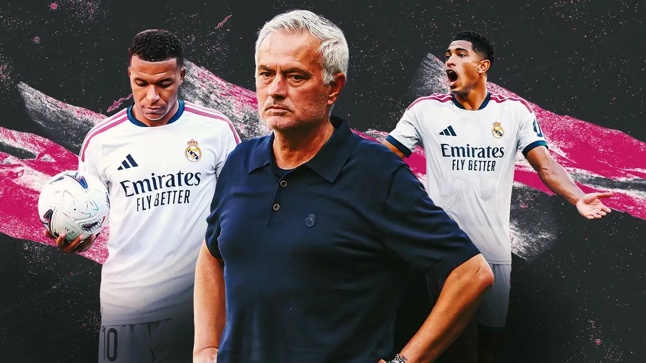 Mourinho còn lại gì ngoài chiêu trò?