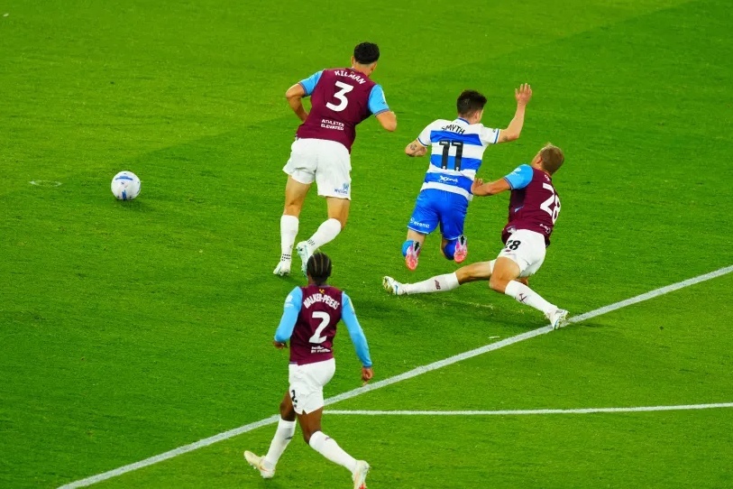 Tranh cãi dữ dội ở trận đấu của West Ham