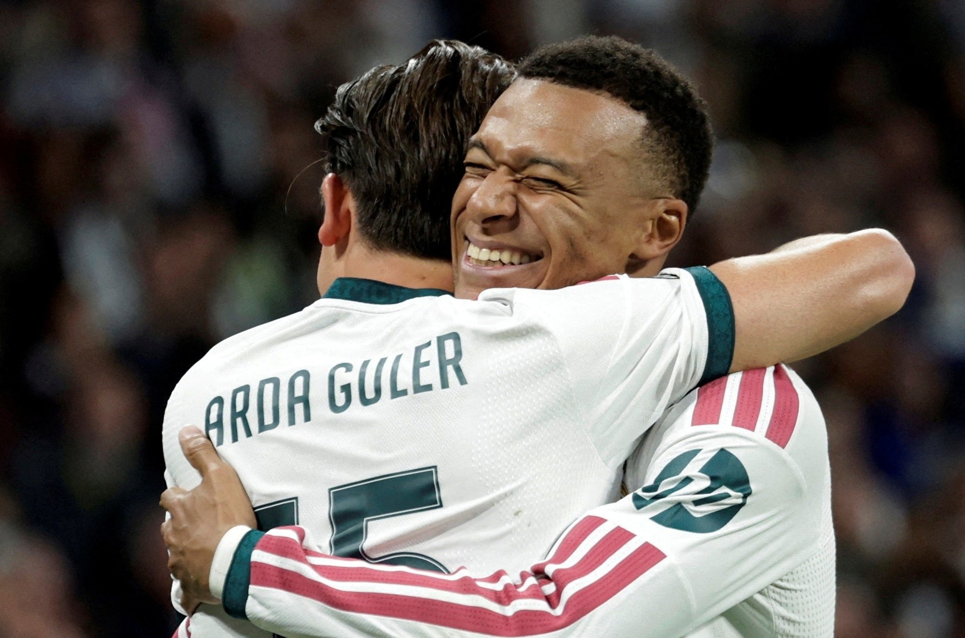 Mbappe tiến sát cột mốc lịch sử ở Champions League
