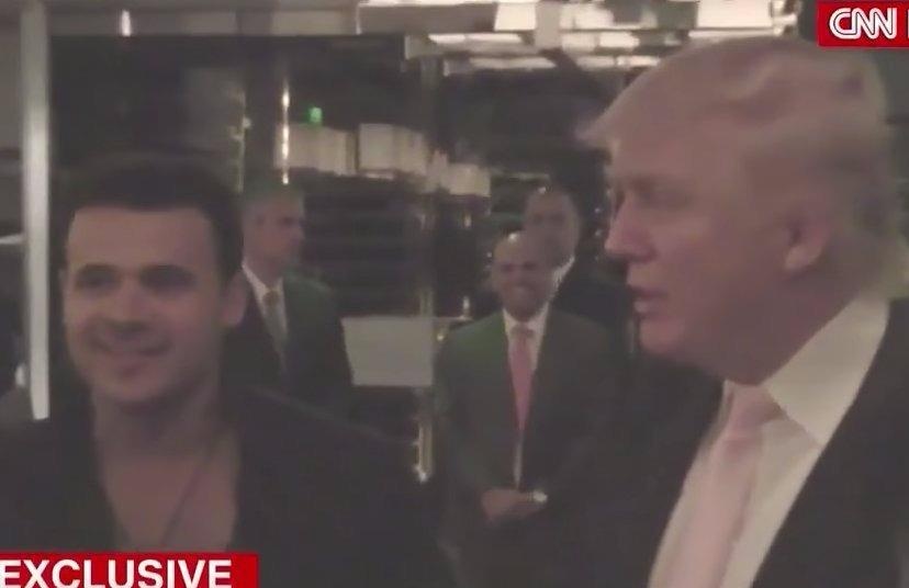 CNN phat video ong Trump than mat voi nguoi dinh liu can thiep bau cu hinh anh