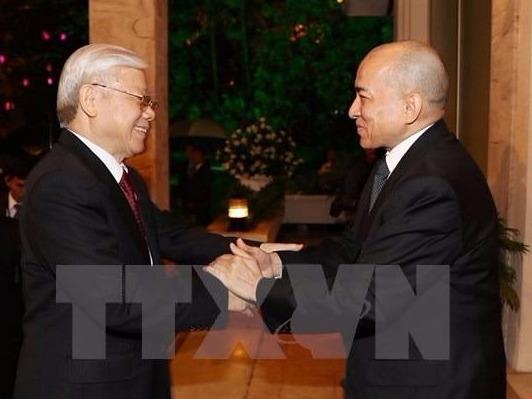 Viet Nam - Campuchia: Quan he gan bo khang khit khong the tach roi hinh anh