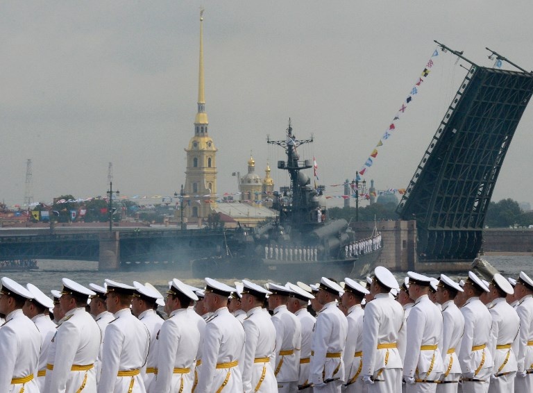 Suc manh hai quan Nga anh 9