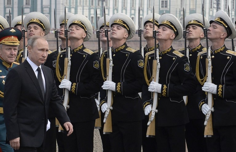 Suc manh hai quan Nga anh 4