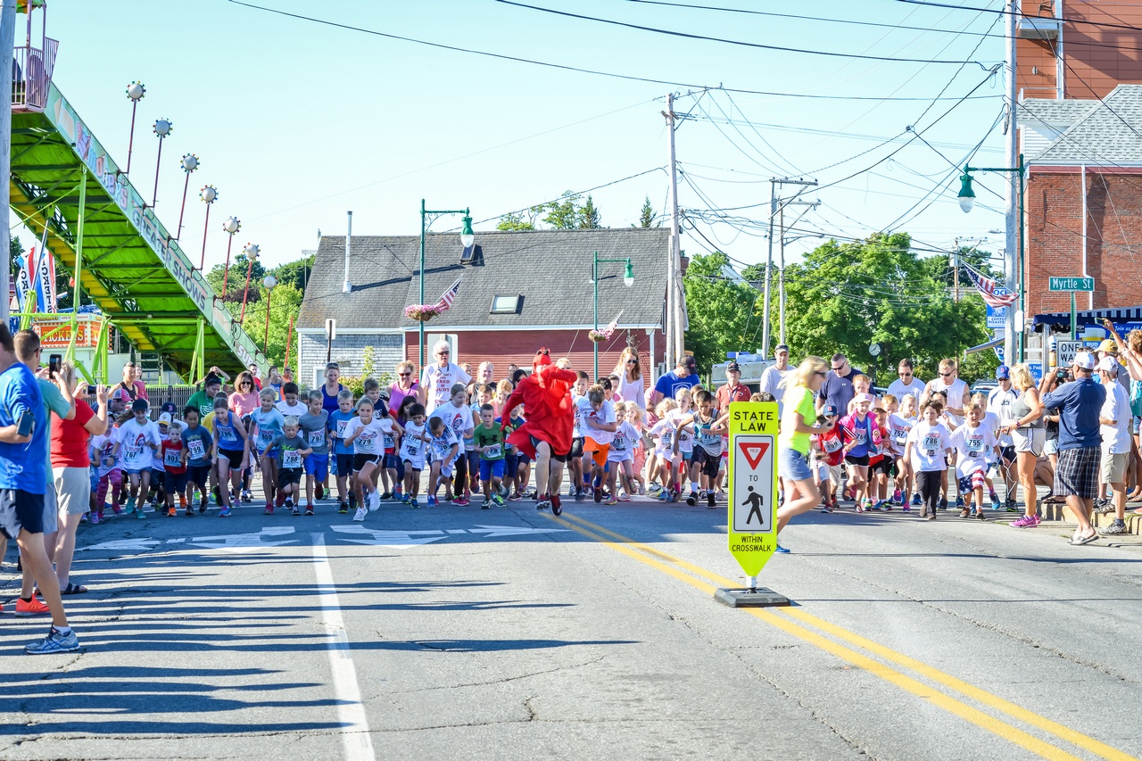 le hoi tom hum Maine anh 9