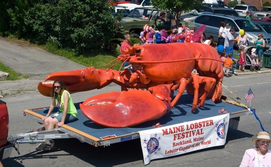 Tom hum len ngoi trong le hoi lon nhat the gioi hinh anh