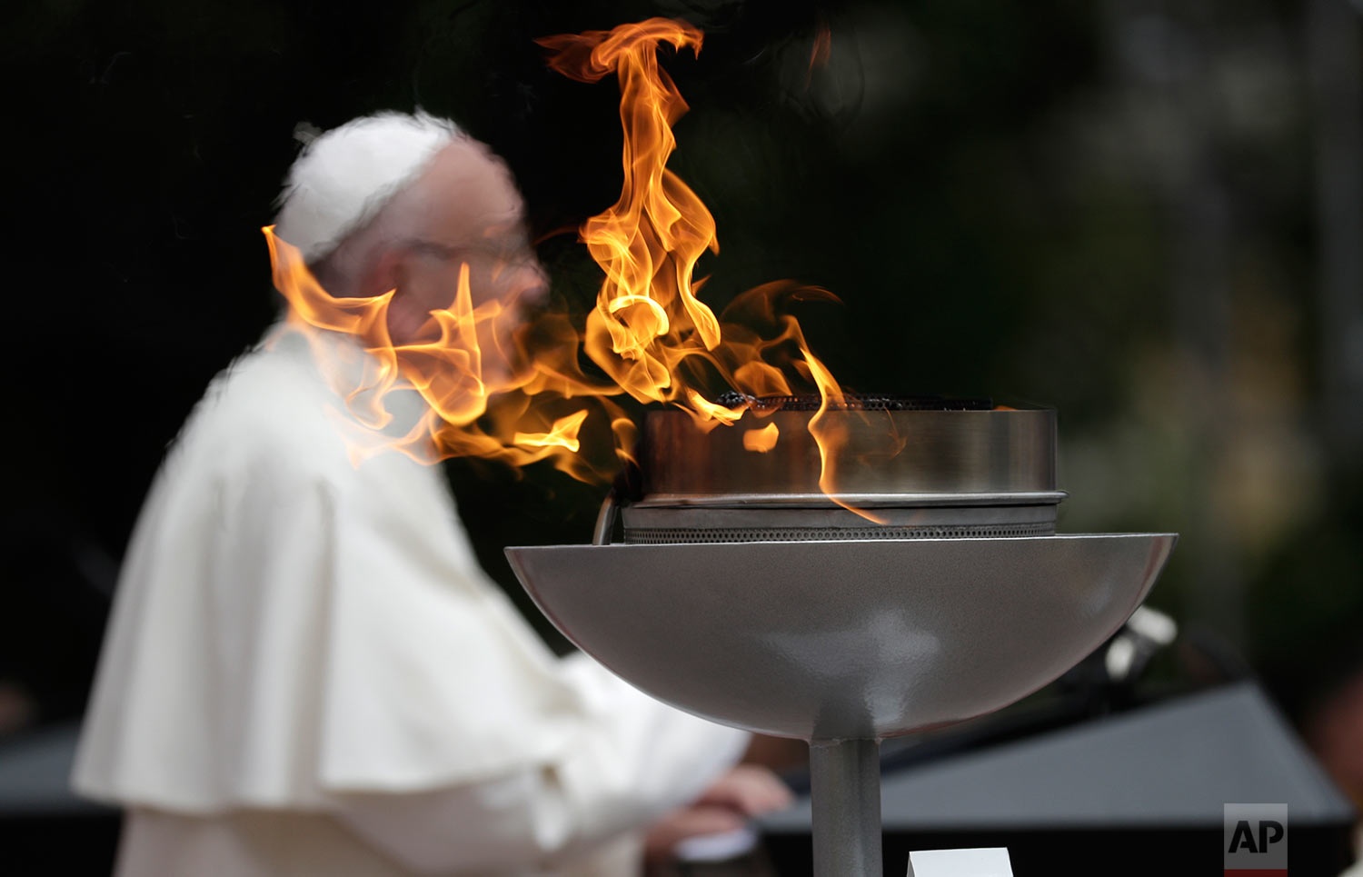 Trieu Tien thu bom nhiet hach anh 4