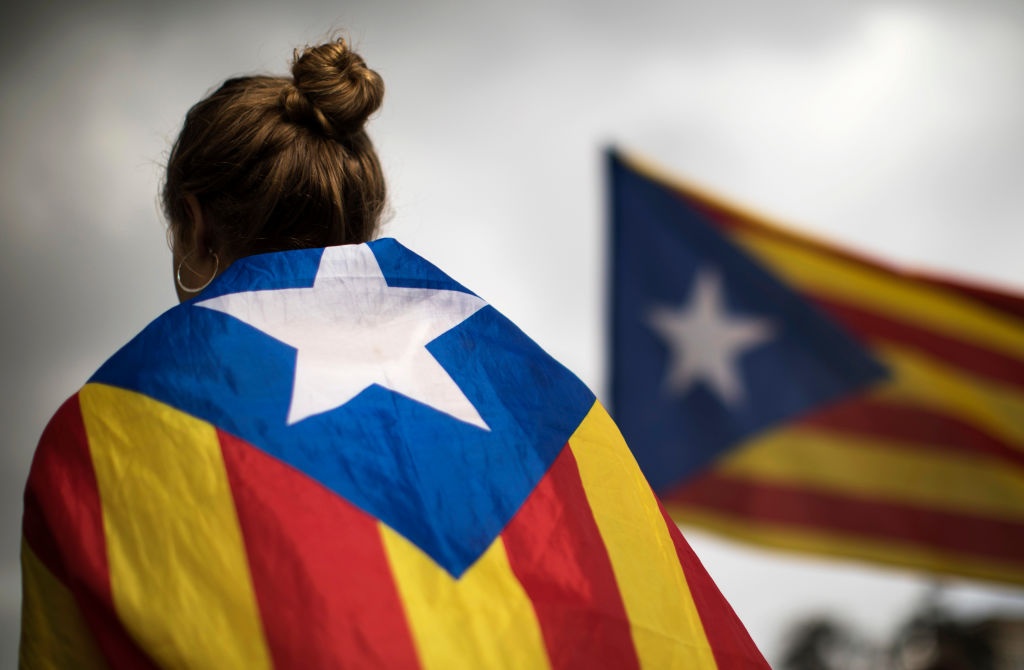 Tay Ban Nha co the ngan Catalonia doc lap bang vu khi phap ly hinh anh