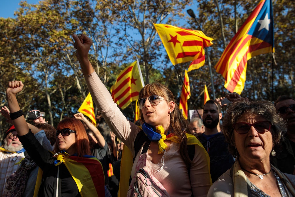 Catalonia tuyên bố độc lập ảnh 7 Catalonia tuyen bo doc lap anh 7