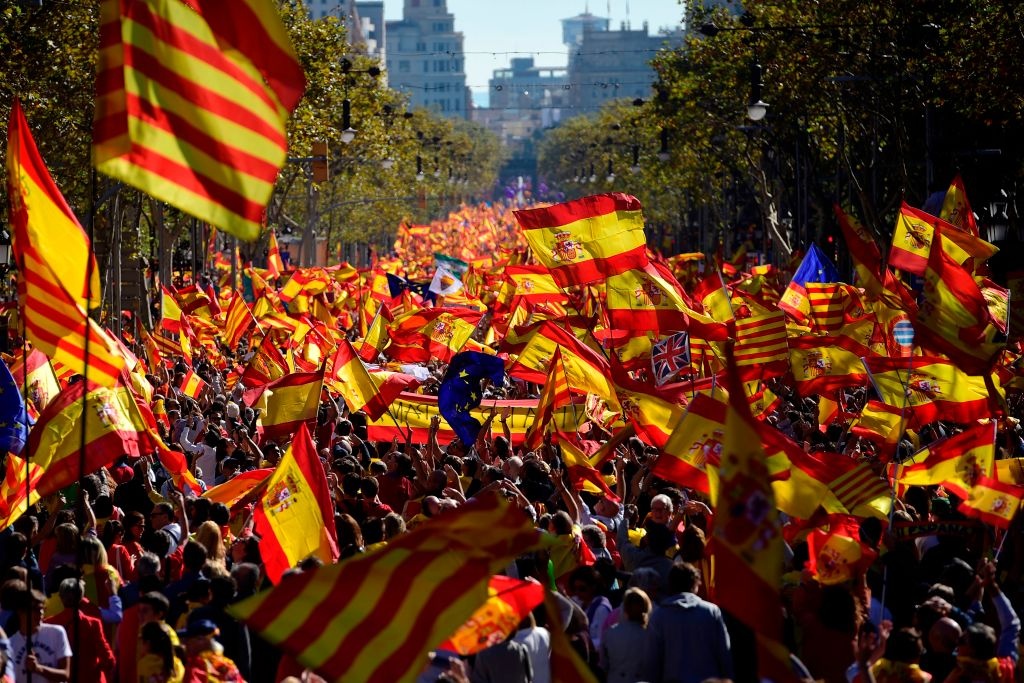 Catalonia tuyên bố độc lập ảnh 1 Catalonia tuyen bo doc lap anh 1
