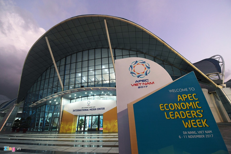 Hai nghi si My tuyen bo ung ho APEC Viet Nam hinh anh