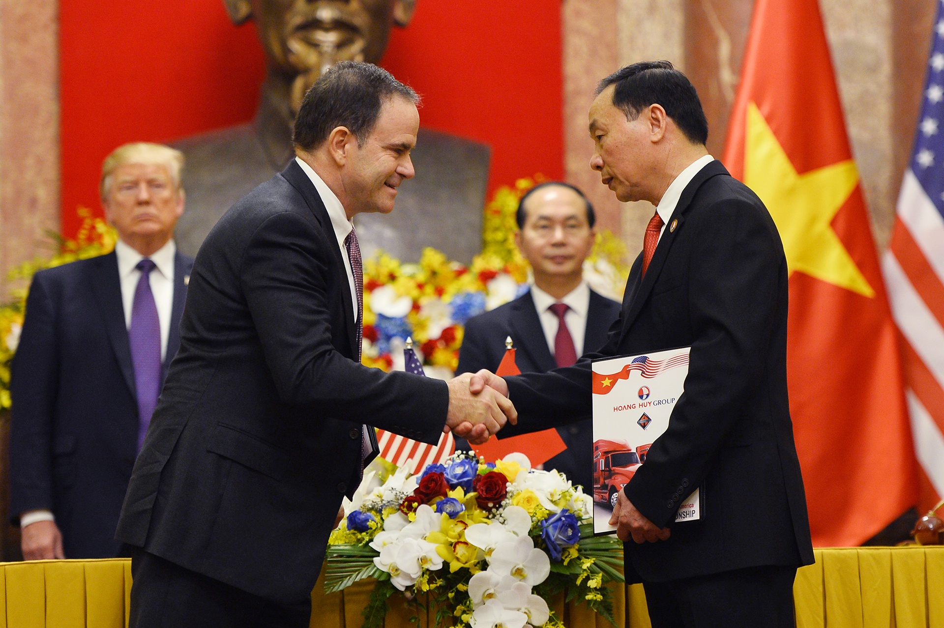 My va Viet Nam ky ket nhieu thoa thuan thuong mai hinh anh