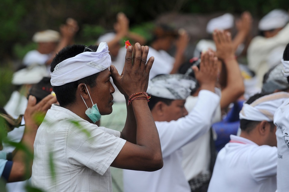 nui lua phun trao anh 2