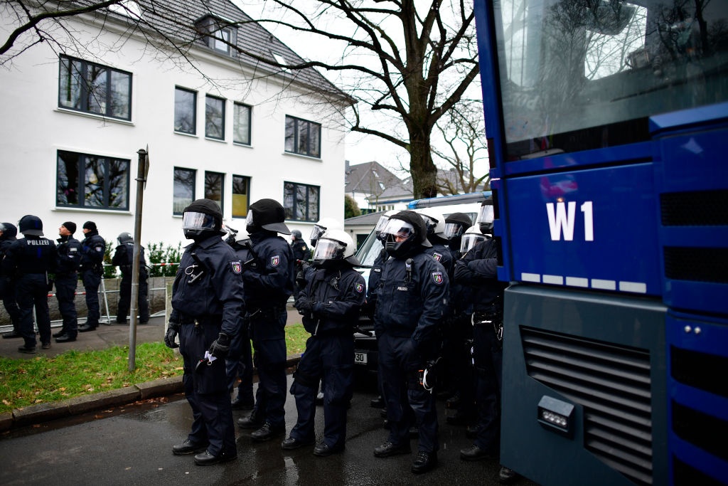 dang cuc huu Duc anh 1