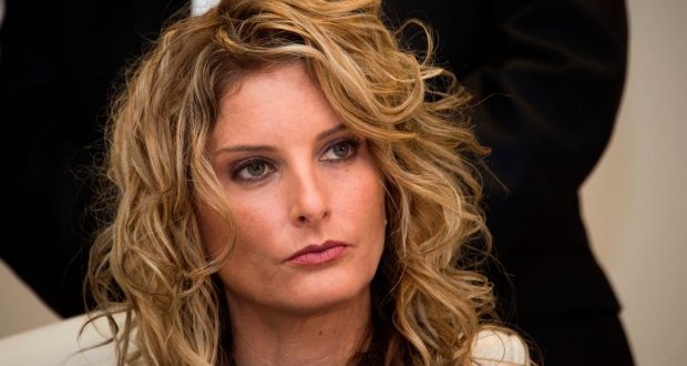 Luat su cua Trump hoi thuc huy vu kien ve quay roi tinh duc hinh anh