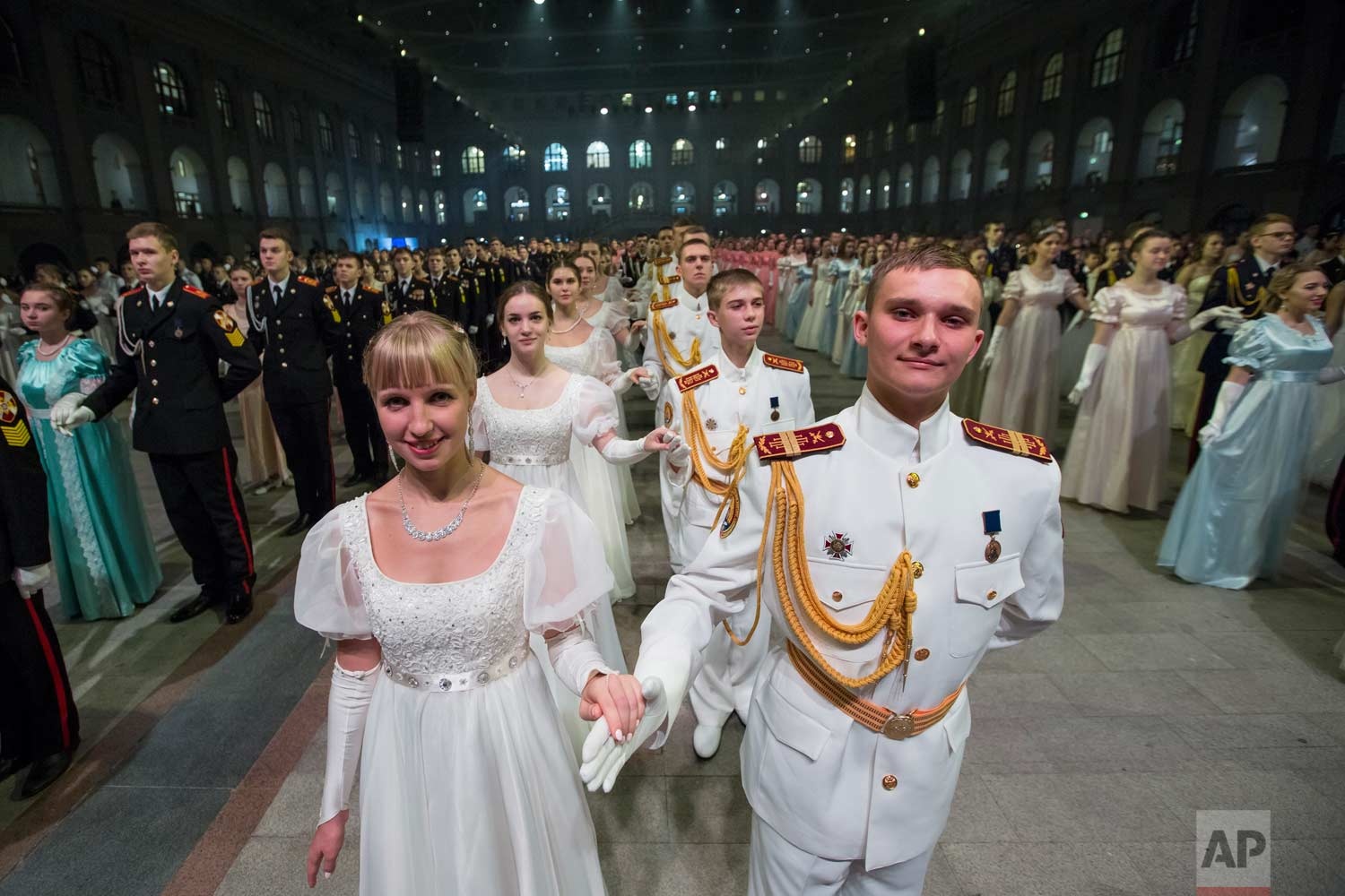 vũ hội quốc tế ở Moscow ảnh 1 vu hoi quoc te o Moscow anh 1