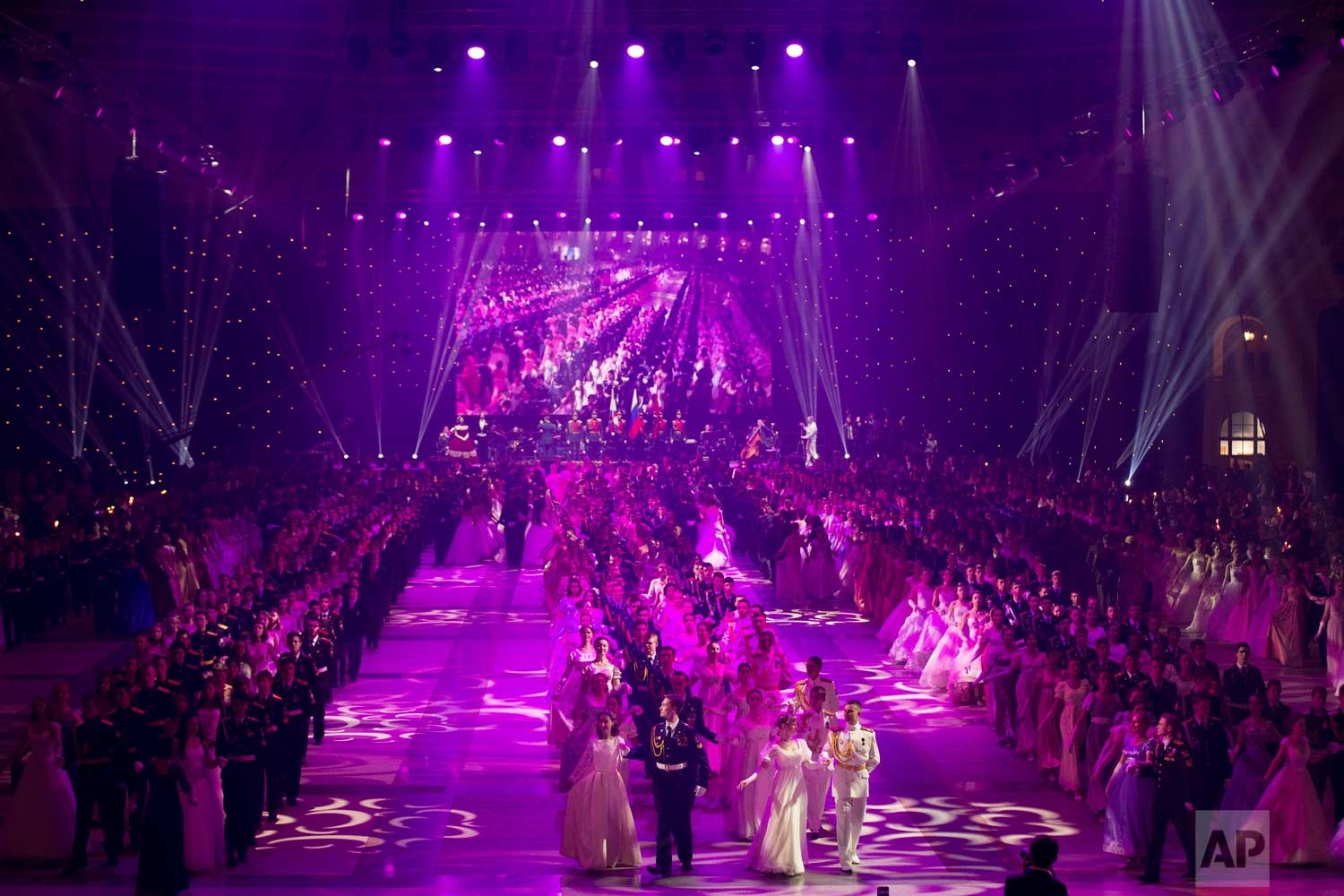 vũ hội quốc tế ở Moscow ảnh 12 vu hoi quoc te o Moscow anh 12