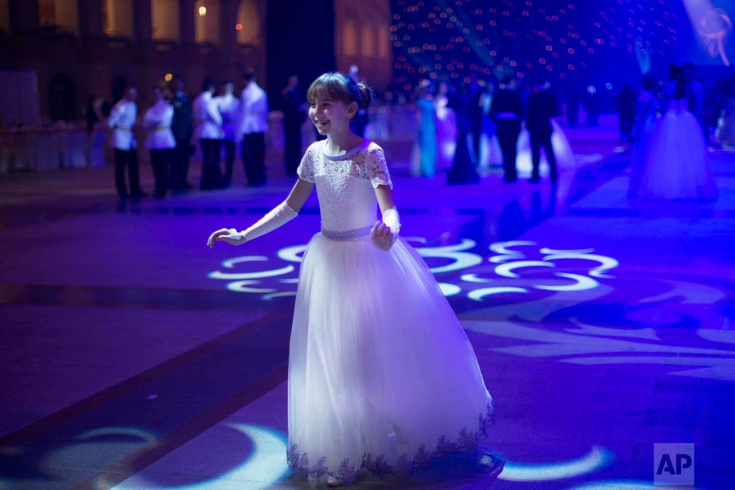 vũ hội quốc tế ở Moscow ảnh 3 vu hoi quoc te o Moscow anh 3