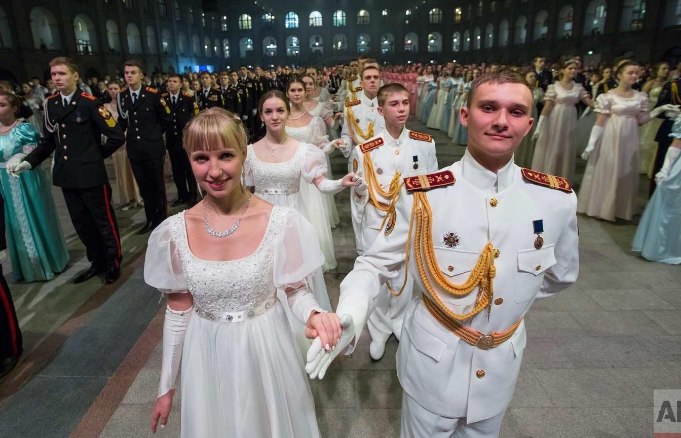 Moscow lung linh trong vu hoi quoc te cua thieu sinh quan hinh anh