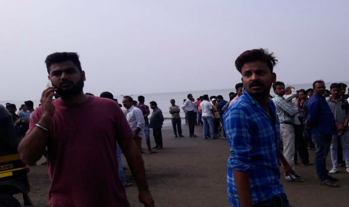 An Do: Lat thuyen cho 40 hoc sinh, 4 em tu nan hinh anh