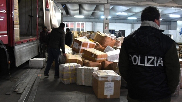 Triet pha bang dang mafia Trung Quoc co the luc nhat chau Au hinh anh