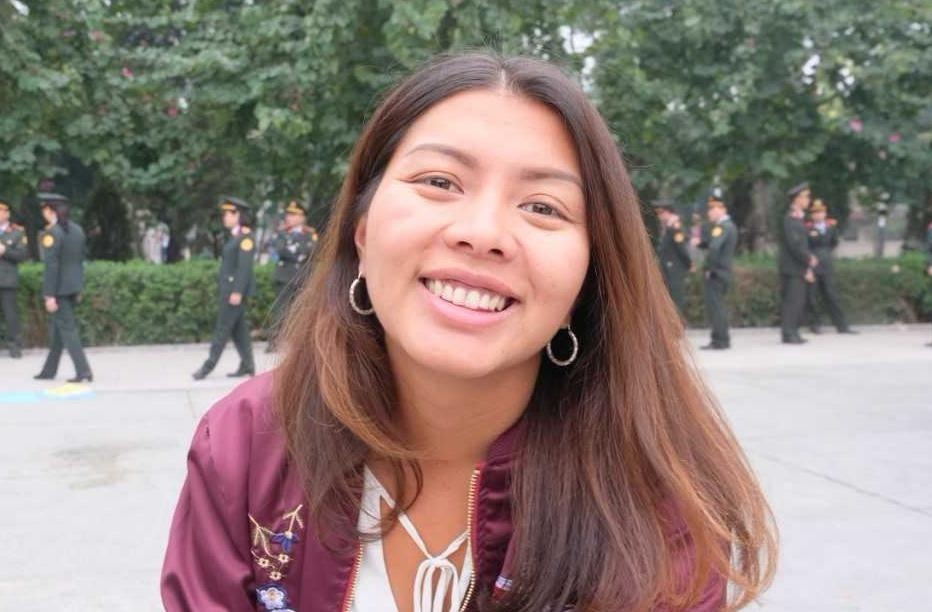 Co gai Thuy Dien tim me Viet: Hon ca mot cuoc tim kiem hinh anh