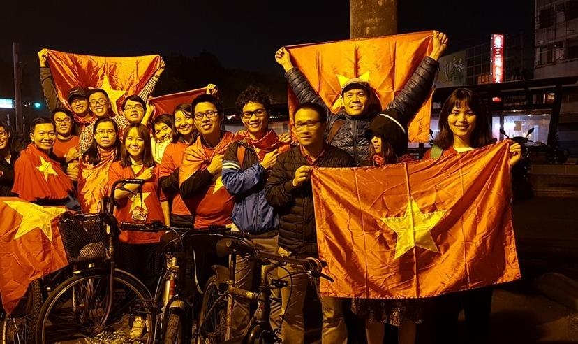 Ky tich cua U23: Du hoc sinh 'phat ghen' voi CDV o nha hinh anh