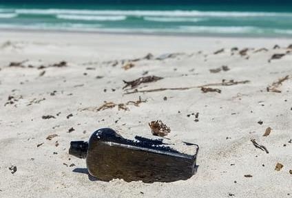 Phat hien tin nhan trong chai co nhat the gioi hinh anh