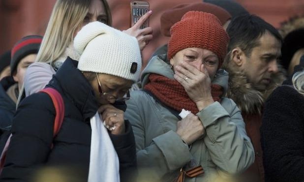 Gian du va dau thuong sau vu chay trung tam thuong mai o Nga hinh anh