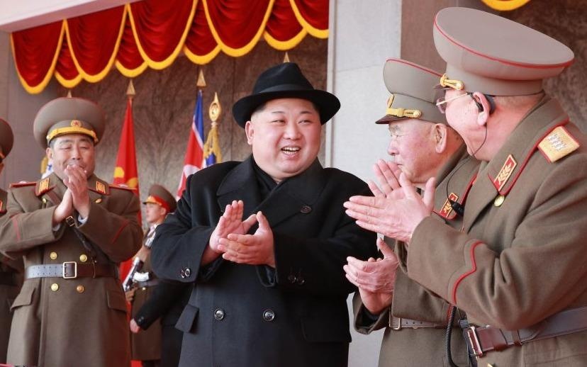 Trieu Tien lien tuc doi giong: Ong Kim doi y hay giang co noi bo? hinh anh