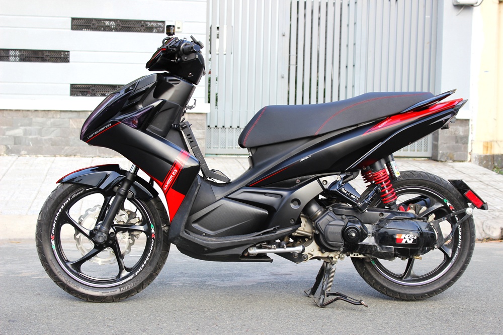 Nouvo SX do ngau hon voi son bong va nham hinh anh