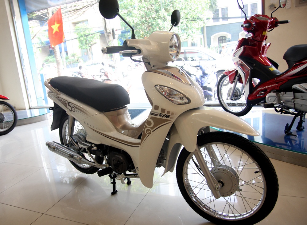 Anh thuc te SYM Angela 50 gia 15,3 trieu dong hinh anh