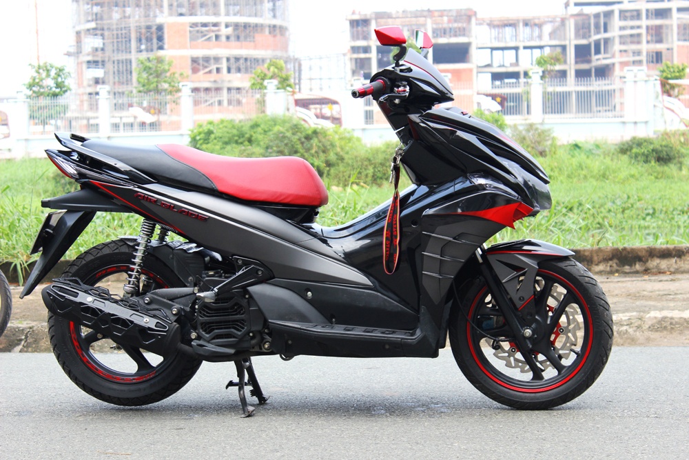 Honda Air Blade do ham ho tai Sai Gon hinh anh