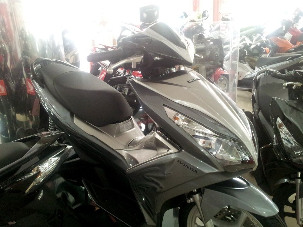 Air Blade 125 phien ban moi chinh thuc ban ra tu ngay mai hinh anh