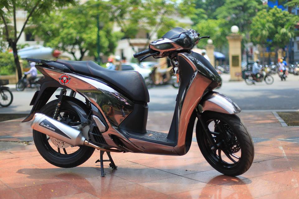 Honda SH 2012 do chrome bong loang o Ha Noi hinh anh
