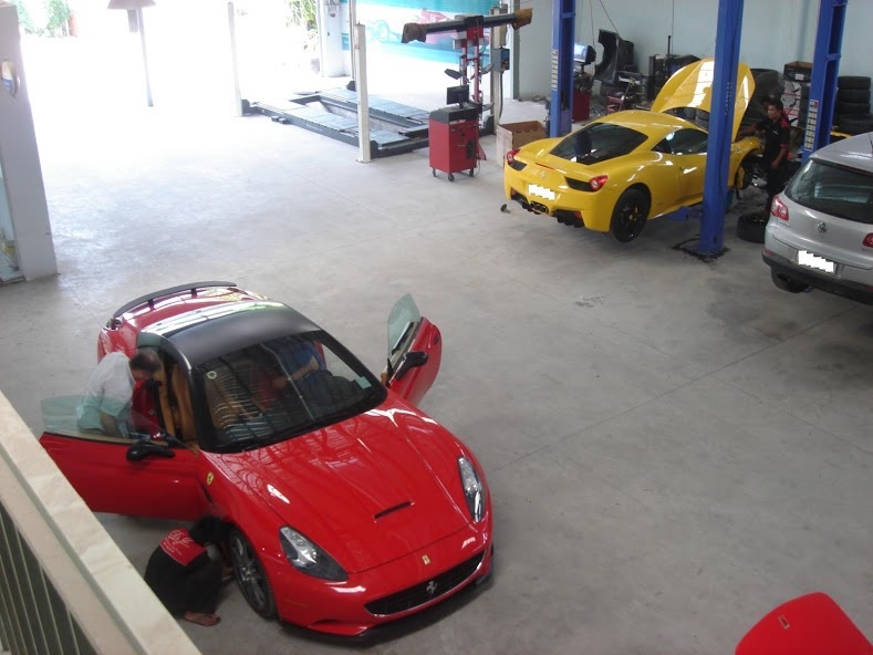 Dan sieu xe va xe sang o xuong do noi tieng Sai Gon hinh anh