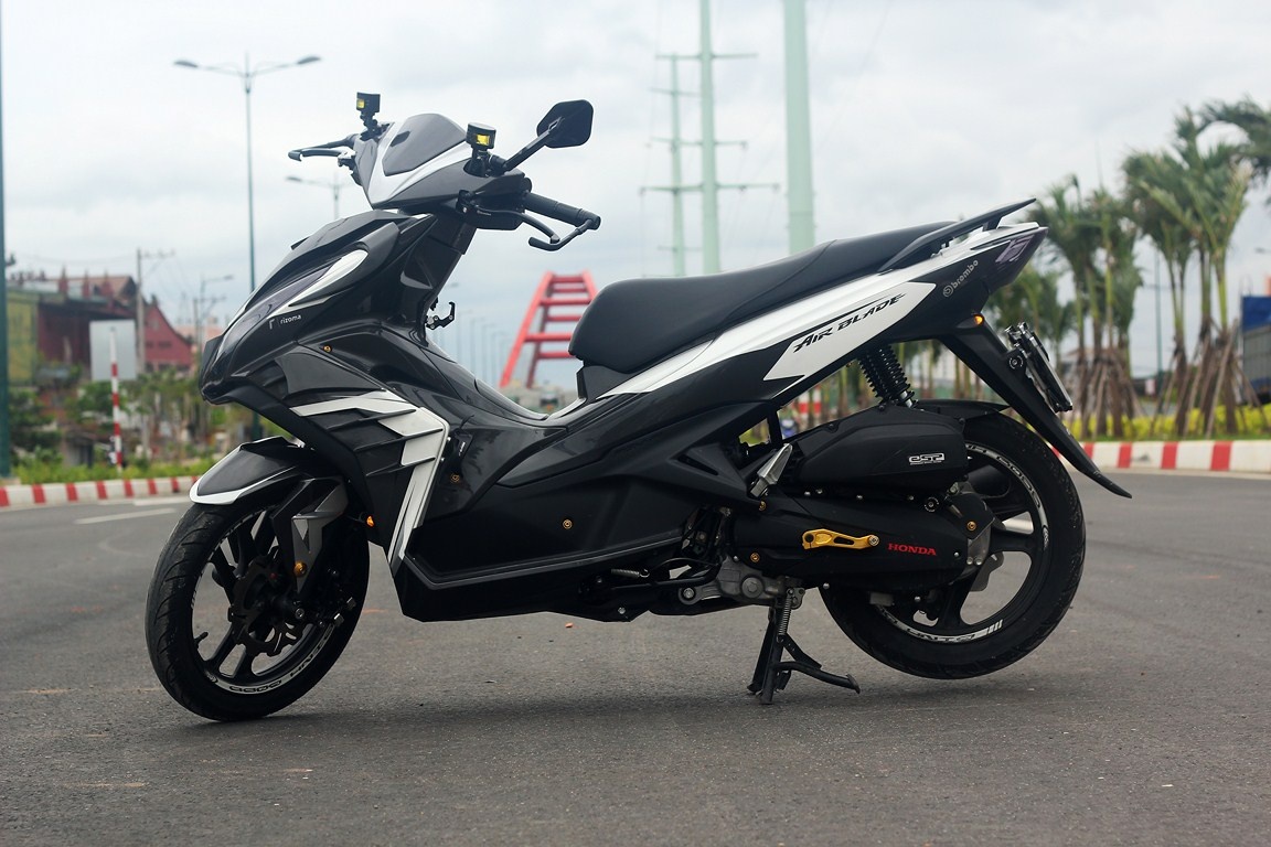Honda Air Blade 125 do kieu dang the thao o Sai Gon hinh anh