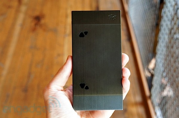 Smartphone sieu bao mat cau hinh khung sap duoc san xuat hinh anh