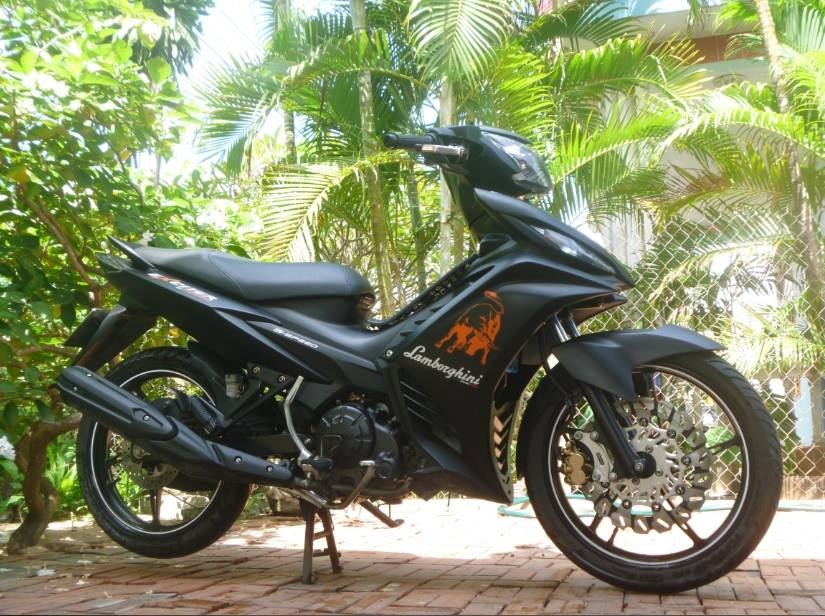 Exciter do phong cach sieu xe Lamborghini, bien ngu quy 1 hinh anh