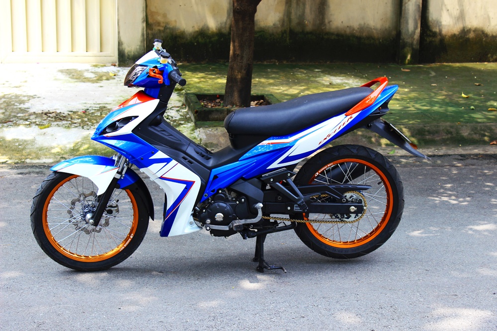 Exciter 2010 phoi mau the thao o Sai Gon hinh anh
