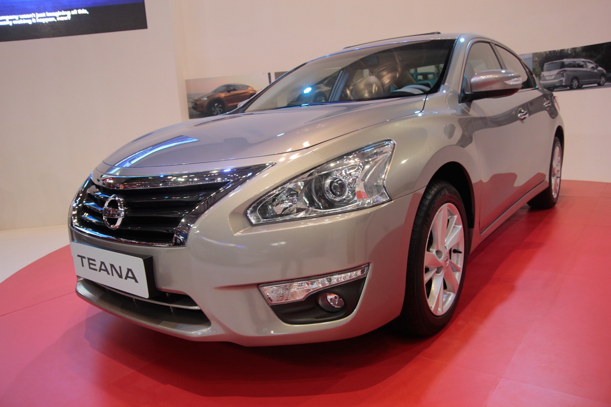 Anh chi tiet Nissan Teana 2013 3.5SL V6 o VMS 2013 hinh anh