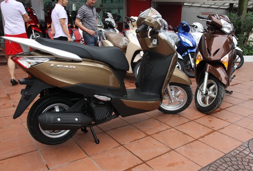Honda Lead 125 them 3 mau moi o Viet Nam hinh anh