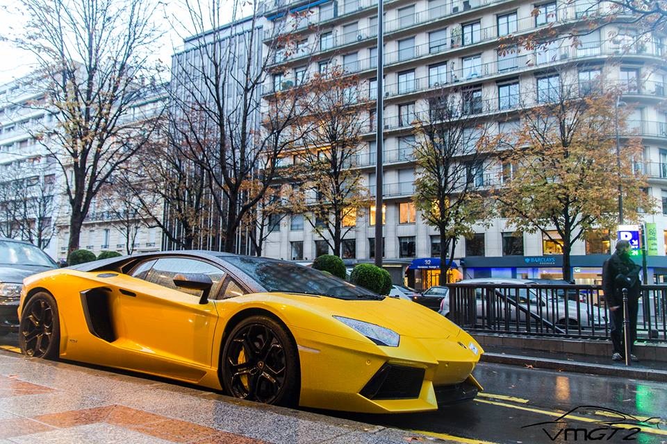 Anh nong sieu xe trong ngay (12/11) hinh anh