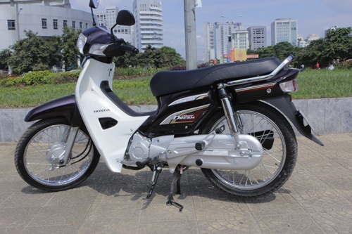 Honda Super Dream 110 vang bong o cac dai ly hinh anh