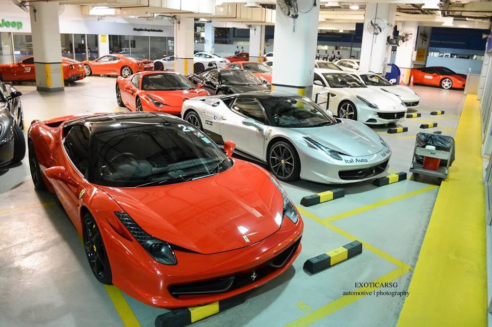 Anh dep sieu xe 27/12: Pagani Huayra dau tien tai Trung Quoc hinh anh