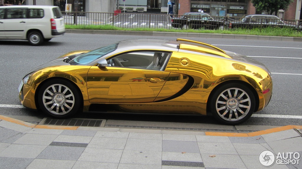 Anh dep sieu xe 23/1: Bugatti Veyron ma vang o Tokyo hinh anh