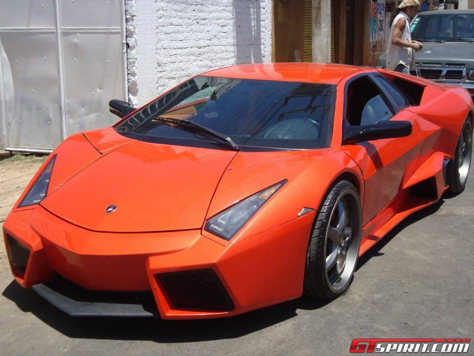 Lamborghini Reventon nhai gia 45.000 USD hinh anh